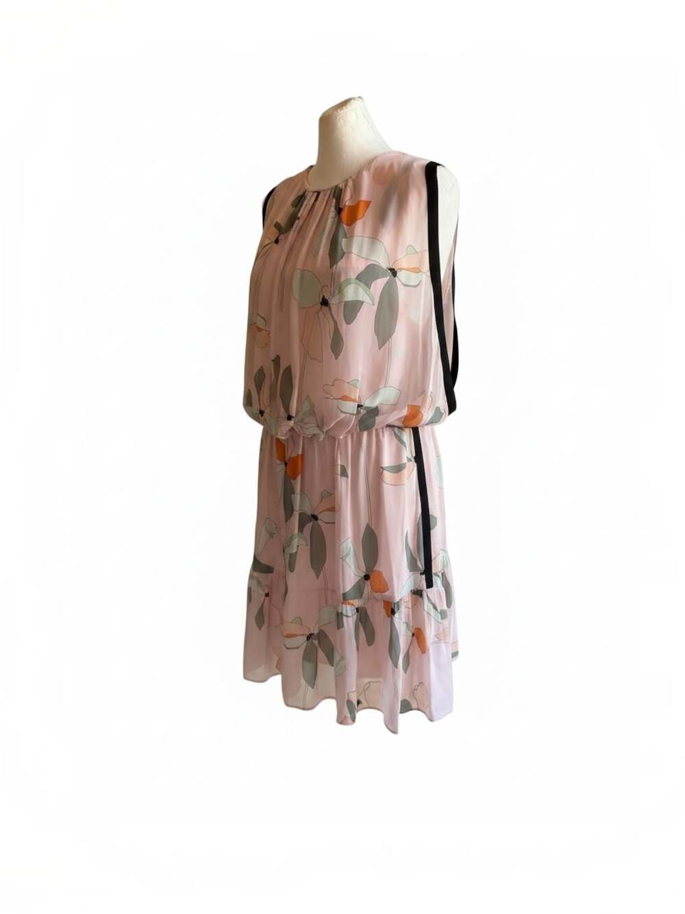 Reiss - Picture 4 of 7